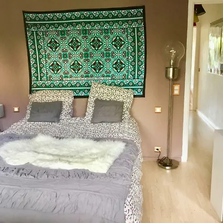 Grand 2 Pieces Plain Pied Avec Jardin Et Terrasse Vakantiehuis Mandelieu
