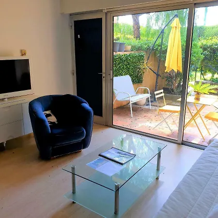 Grand 2 Pieces Plain Pied Avec Jardin Et Terrasse Mandelieu